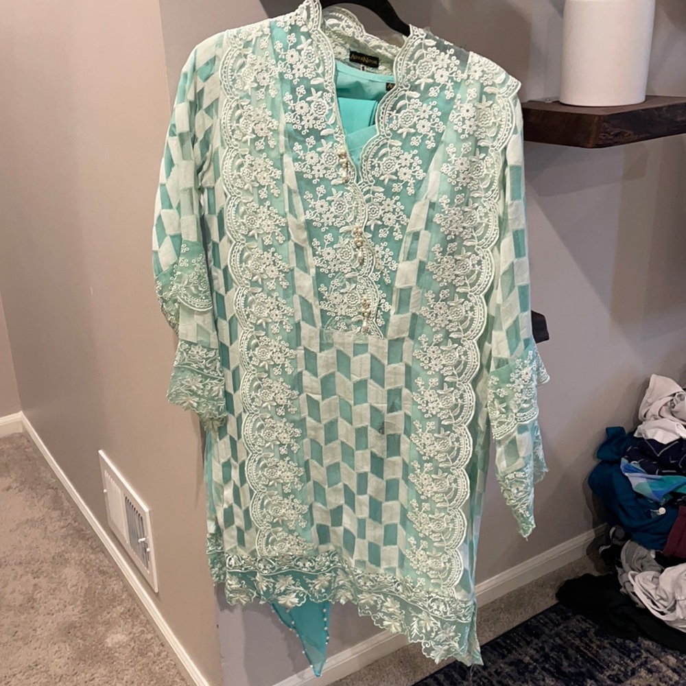 Agha Noor Kurti with lining, duppatta and pants